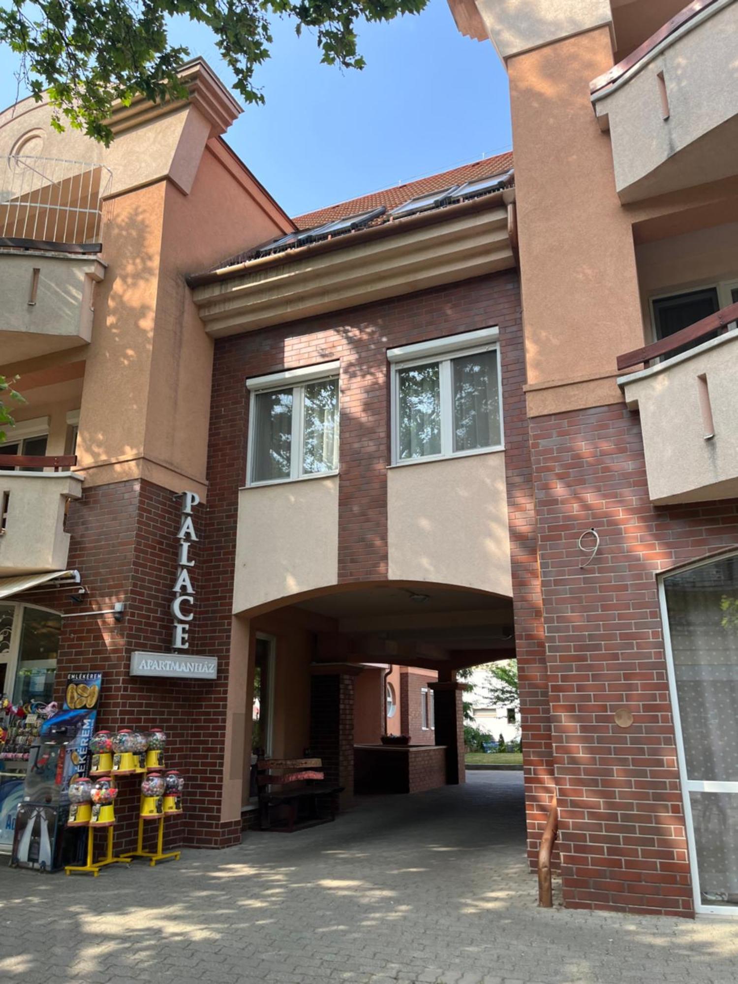 Grace Apartman ハイデゥソボスロー エクステリア 写真